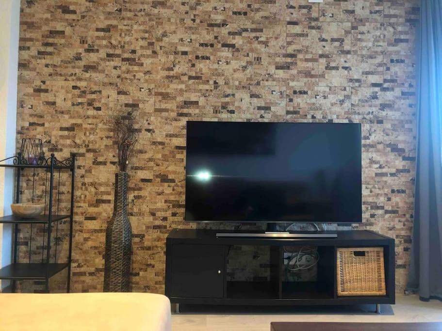 70 Sqm Apartment With Seaview In Arenales Del Sol. Екстериор снимка