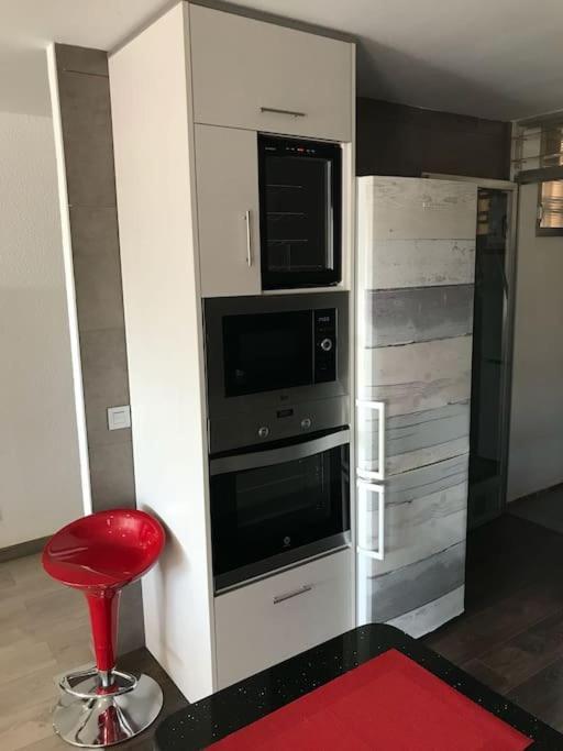 70 Sqm Apartment With Seaview In Arenales Del Sol. Екстериор снимка